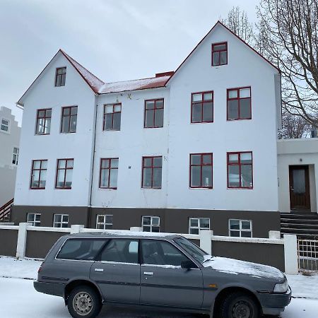 Day Dream Central Akureyri Two Bedroom Apartment Esterno foto