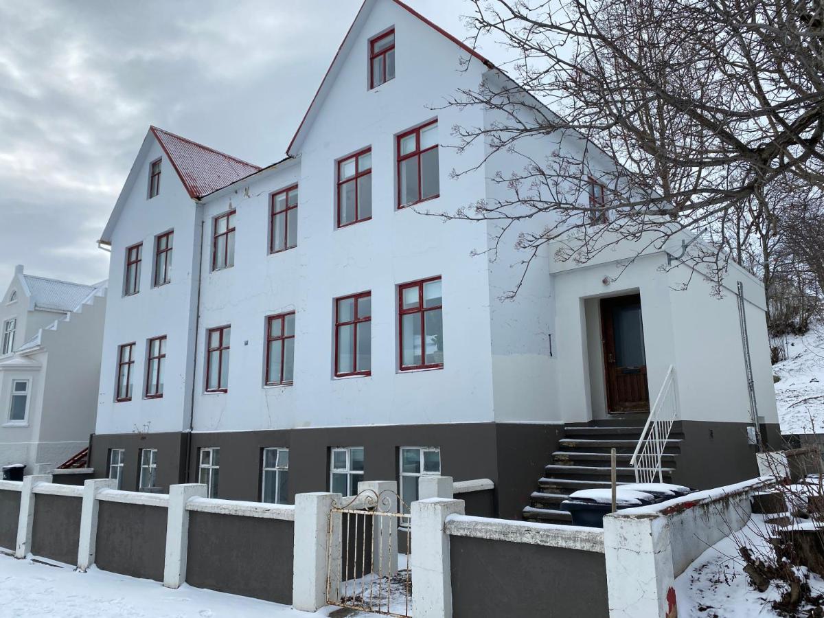 Day Dream Central Akureyri Two Bedroom Apartment Esterno foto